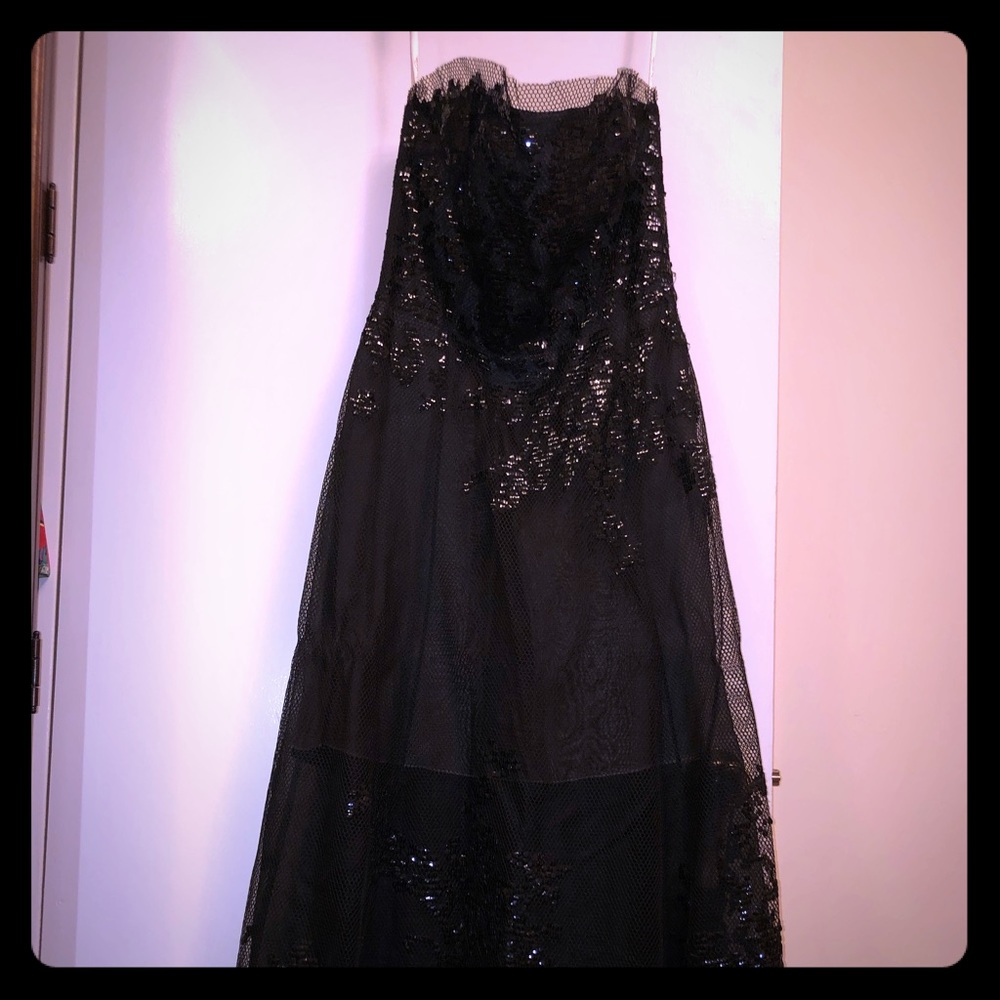 Oscar da le Renta Black brocade lace halter dress